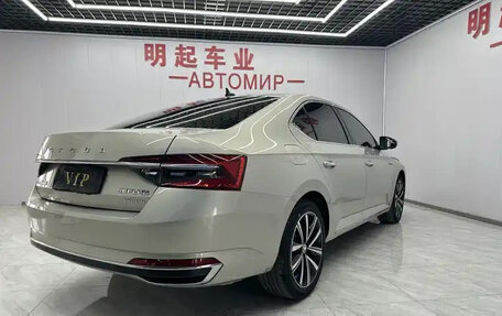 Skoda Superb III рестайлинг, 2021 год, 2 200 000 рублей, 6 фотография
