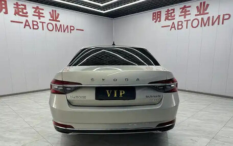 Skoda Superb III рестайлинг, 2021 год, 2 200 000 рублей, 5 фотография