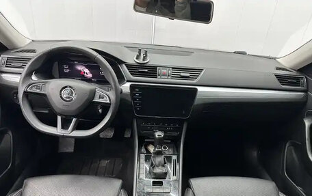 Skoda Superb III рестайлинг, 2021 год, 2 200 000 рублей, 7 фотография