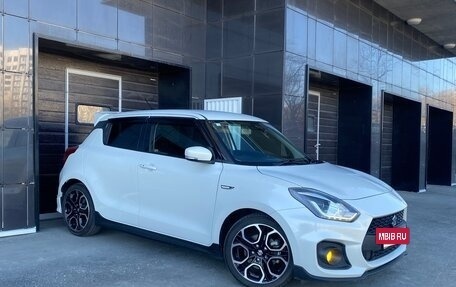 Suzuki Swift V, 2018 год, 1 550 000 рублей, 2 фотография