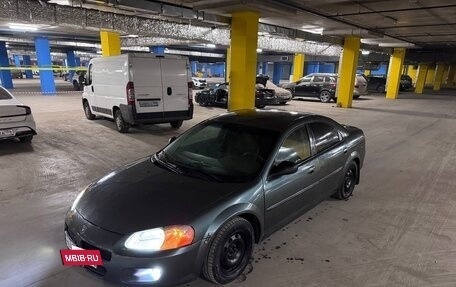 Dodge Stratus II, 2001 год, 331 331 рублей, 2 фотография
