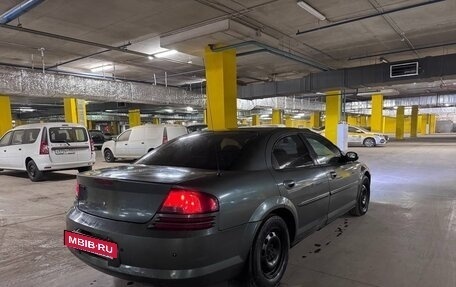 Dodge Stratus II, 2001 год, 331 331 рублей, 3 фотография