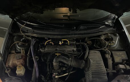 Dodge Stratus II, 2001 год, 331 331 рублей, 23 фотография