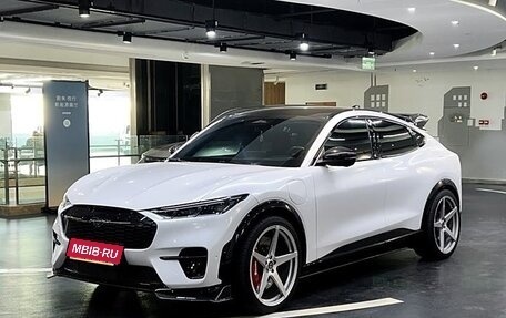 Ford Mustang Mach-E I, 2023 год, 2 980 000 рублей, 1 фотография