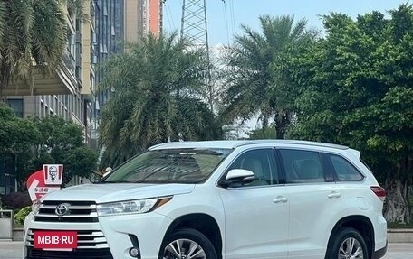 Toyota Highlander III, 2021 год, 2 745 442 рублей, 2 фотография
