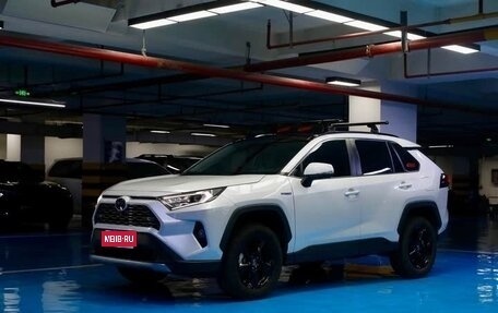 Toyota RAV4, 2021 год, 3 111 000 рублей, 1 фотография