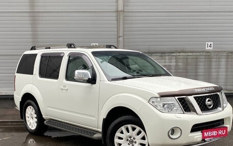 Nissan Pathfinder, 2011 год, 1 799 000 рублей, 3 фотография