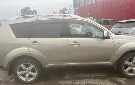 Mitsubishi Outlander III рестайлинг 3, 2008 год, 1 299 999 рублей, 3 фотография