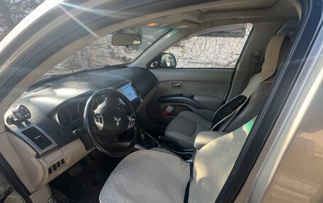Mitsubishi Outlander III рестайлинг 3, 2008 год, 1 299 999 рублей, 10 фотография