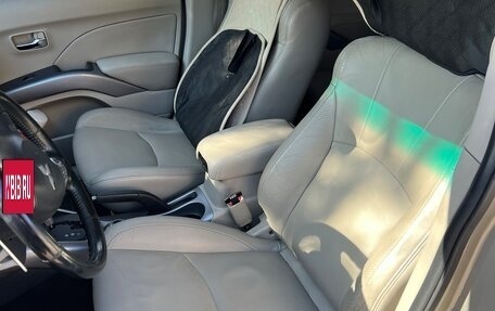 Mitsubishi Outlander III рестайлинг 3, 2008 год, 1 299 999 рублей, 8 фотография