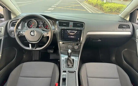 Volkswagen Golf VII, 2020 год, 1 450 000 рублей, 16 фотография