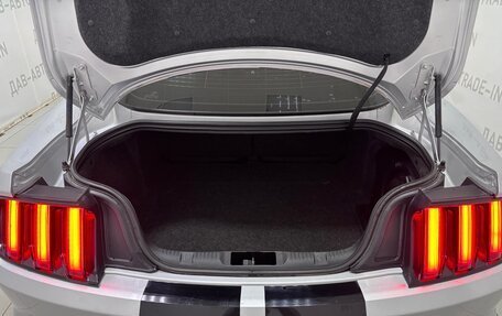 Ford Mustang VI рестайлинг, 2017 год, 2 600 000 рублей, 11 фотография