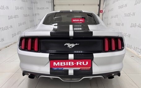 Ford Mustang VI рестайлинг, 2017 год, 2 600 000 рублей, 5 фотография