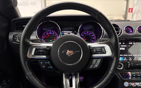 Ford Mustang VI рестайлинг, 2017 год, 2 600 000 рублей, 20 фотография