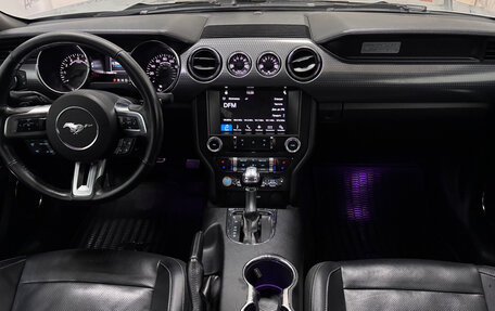 Ford Mustang VI рестайлинг, 2017 год, 2 600 000 рублей, 16 фотография