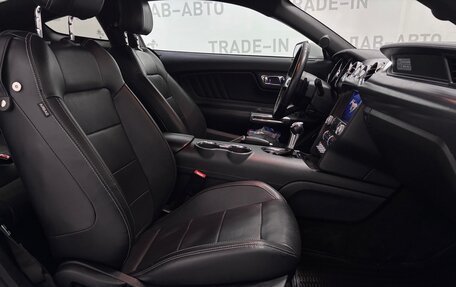 Ford Mustang VI рестайлинг, 2017 год, 2 600 000 рублей, 17 фотография