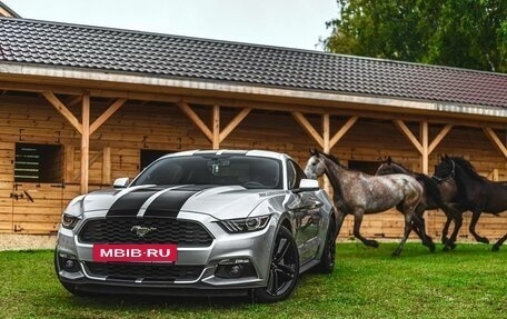 Ford Mustang VI рестайлинг, 2017 год, 2 600 000 рублей, 29 фотография