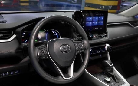 Toyota RAV4, 2021 год, 3 111 000 рублей, 10 фотография