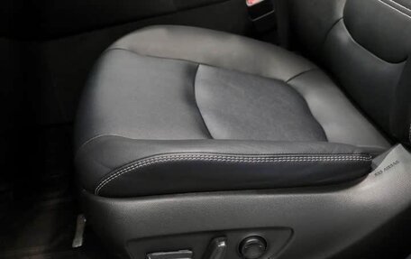 Toyota RAV4, 2021 год, 3 111 000 рублей, 12 фотография