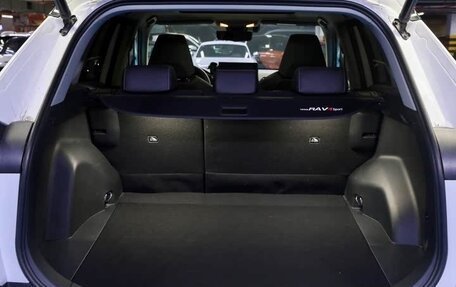 Toyota RAV4, 2021 год, 3 111 000 рублей, 21 фотография