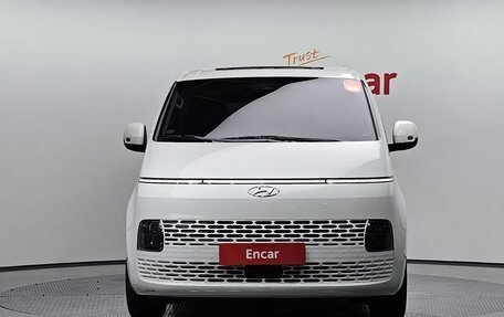 Hyundai Staria, 2021 год, 2 840 100 рублей, 3 фотография