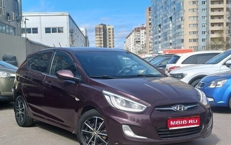 Hyundai Solaris II рестайлинг, 2013 год, 589 000 рублей, 1 фотография
