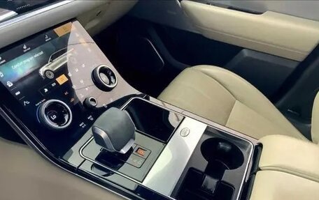 Land Rover Range Rover Velar I, 2022 год, 5 900 000 рублей, 25 фотография