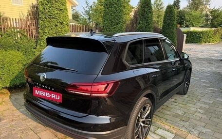 Volkswagen Touareg III, 2018 год, 4 550 000 рублей, 2 фотография