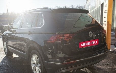 Volkswagen Tiguan II, 2018 год, 2 698 000 рублей, 3 фотография