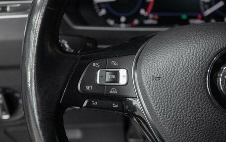 Volkswagen Tiguan II, 2018 год, 2 698 000 рублей, 9 фотография