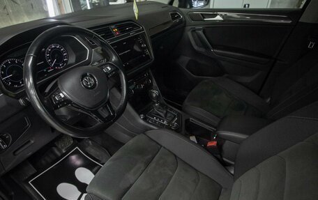 Volkswagen Tiguan II, 2018 год, 2 698 000 рублей, 7 фотография