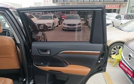 Toyota Highlander III, 2021 год, 3 146 000 рублей, 29 фотография