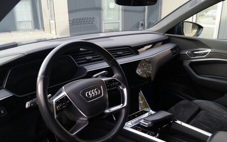 Audi e-tron I, 2019 год, 4 990 000 рублей, 15 фотография