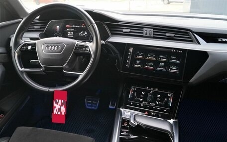 Audi e-tron I, 2019 год, 4 990 000 рублей, 23 фотография