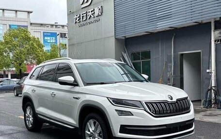 Skoda Kodiaq I, 2022 год, 1 999 999 рублей, 3 фотография