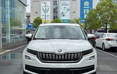 Skoda Kodiaq I, 2022 год, 1 999 999 рублей, 2 фотография