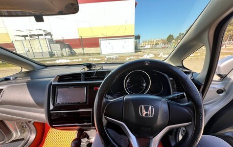 Honda Fit III, 2014 год, 1 050 000 рублей, 2 фотография