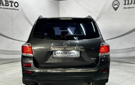 Toyota Highlander III, 2011 год, 1 849 000 рублей, 10 фотография
