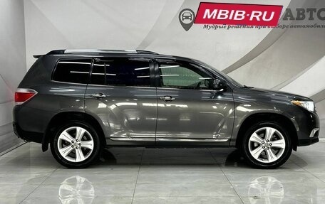 Toyota Highlander III, 2011 год, 1 849 000 рублей, 12 фотография