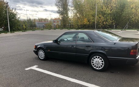 Mercedes-Benz W124, 1989 год, 1 000 000 рублей, 4 фотография