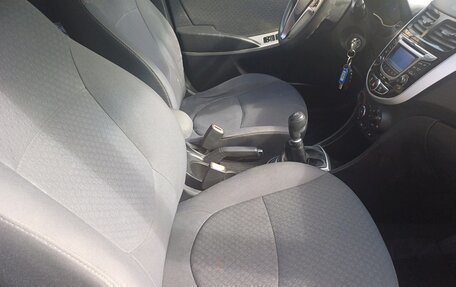 Hyundai Solaris II рестайлинг, 2013 год, 589 000 рублей, 10 фотография
