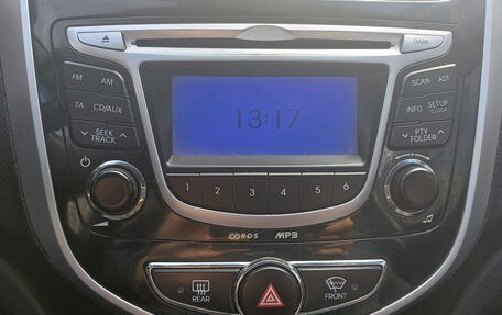 Hyundai Solaris II рестайлинг, 2013 год, 589 000 рублей, 15 фотография