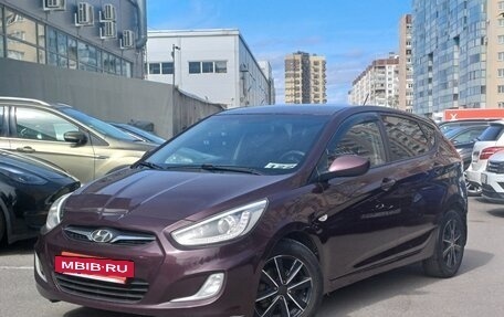 Hyundai Solaris II рестайлинг, 2013 год, 589 000 рублей, 3 фотография