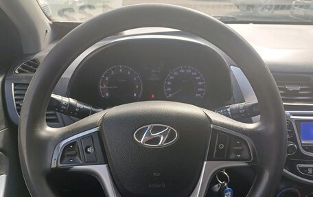 Hyundai Solaris II рестайлинг, 2013 год, 589 000 рублей, 18 фотография