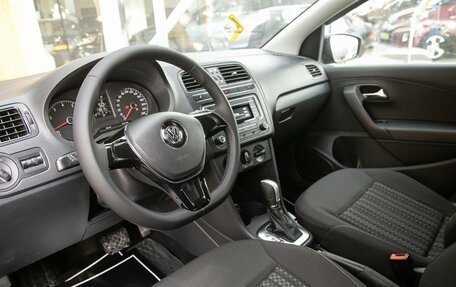 Volkswagen Polo VI (EU Market), 2016 год, 975 000 рублей, 17 фотография