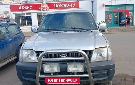 Toyota Land Cruiser Prado 90 рестайлинг, 2002 год, 500 000 рублей, 2 фотография