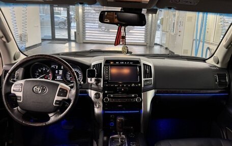 Toyota Land Cruiser 200, 2015 год, 4 295 000 рублей, 9 фотография
