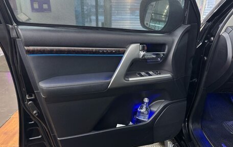 Toyota Land Cruiser 200, 2015 год, 4 295 000 рублей, 15 фотография
