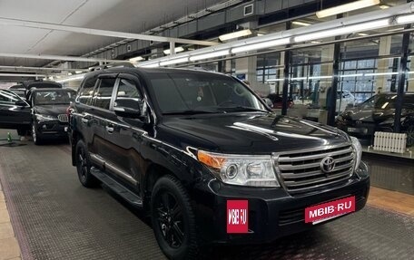 Toyota Land Cruiser 200, 2015 год, 4 295 000 рублей, 3 фотография
