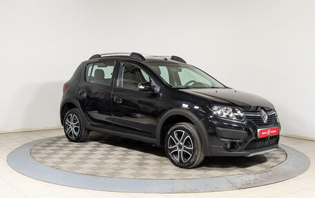 Renault Sandero II рестайлинг, 2018 год, 989 500 рублей, 2 фотография